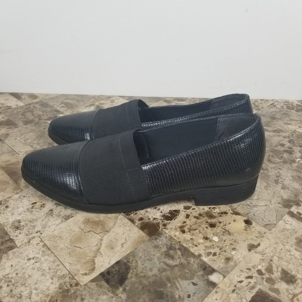 WALKING CRADLES Pointed Toe Flats